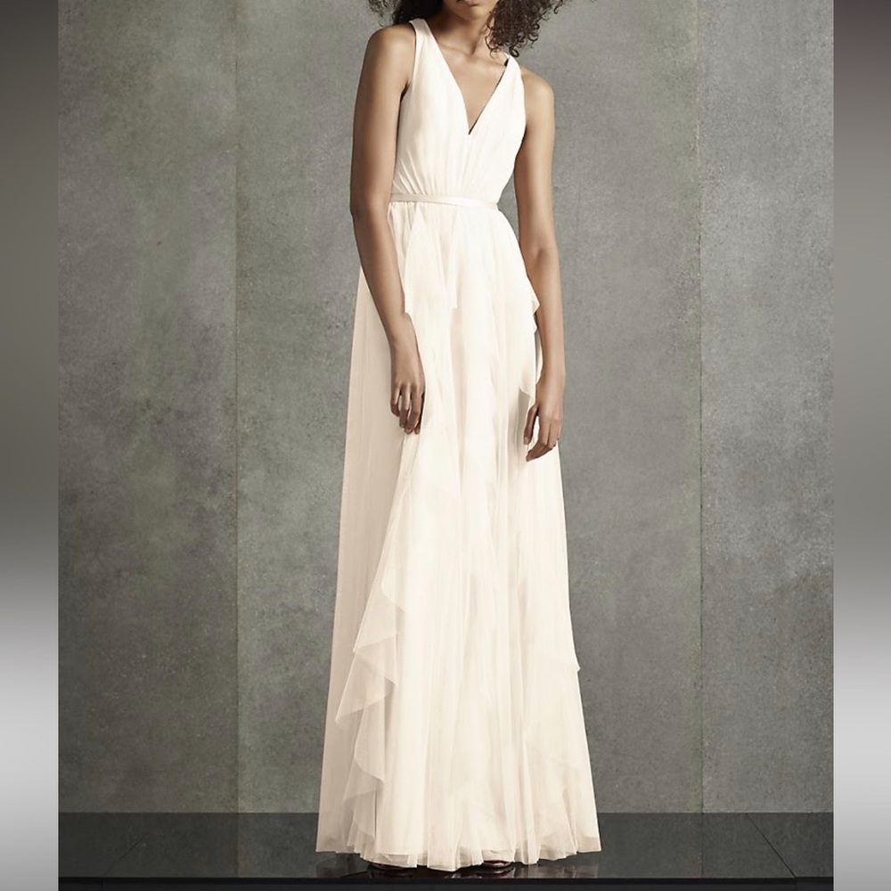 Vera Wang White wedding dress in Ivory - NWT!